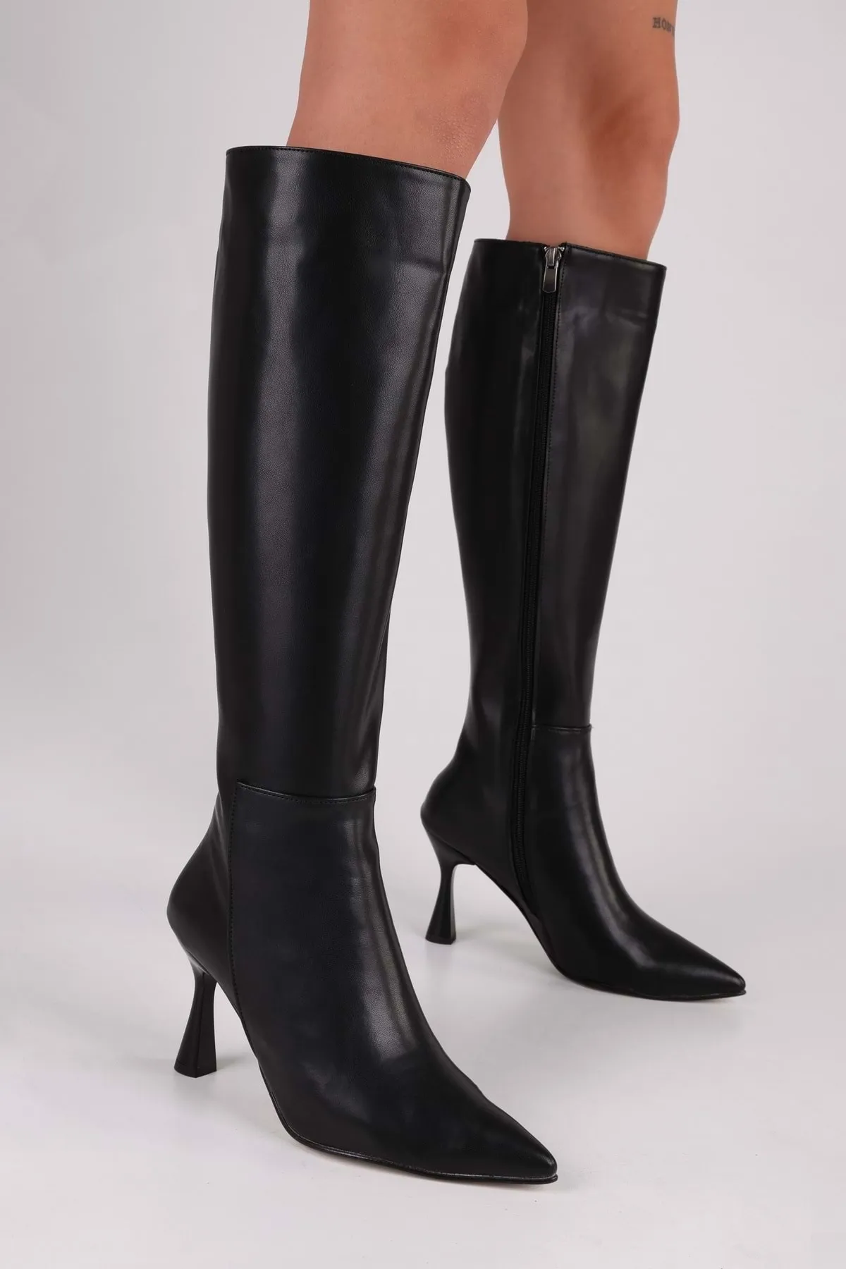 Shoeberry  Asez Black Skin Damenstiefel mit Absatz Black Skin