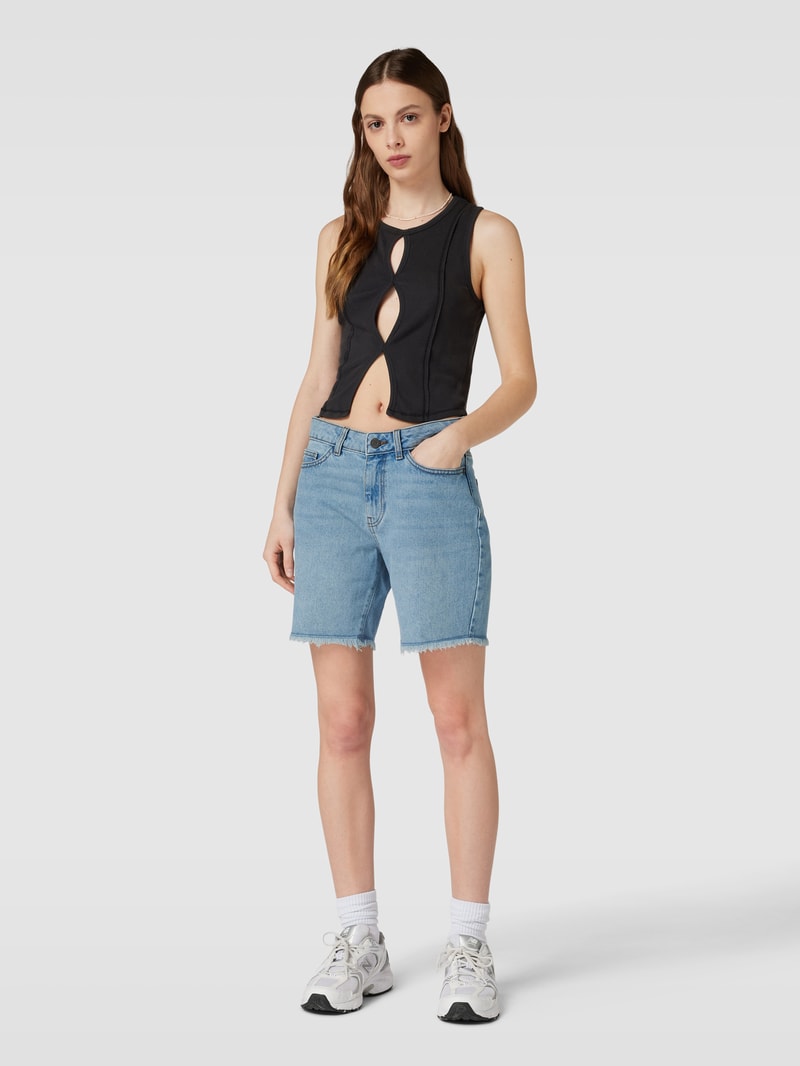 Jeansshorts mit ausgefransten Beinabschlüssen Modell 'SMILEY' in hellblau