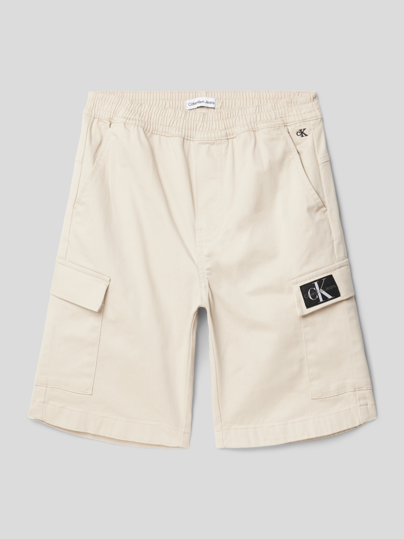 Shorts mit Label-Patch in beige