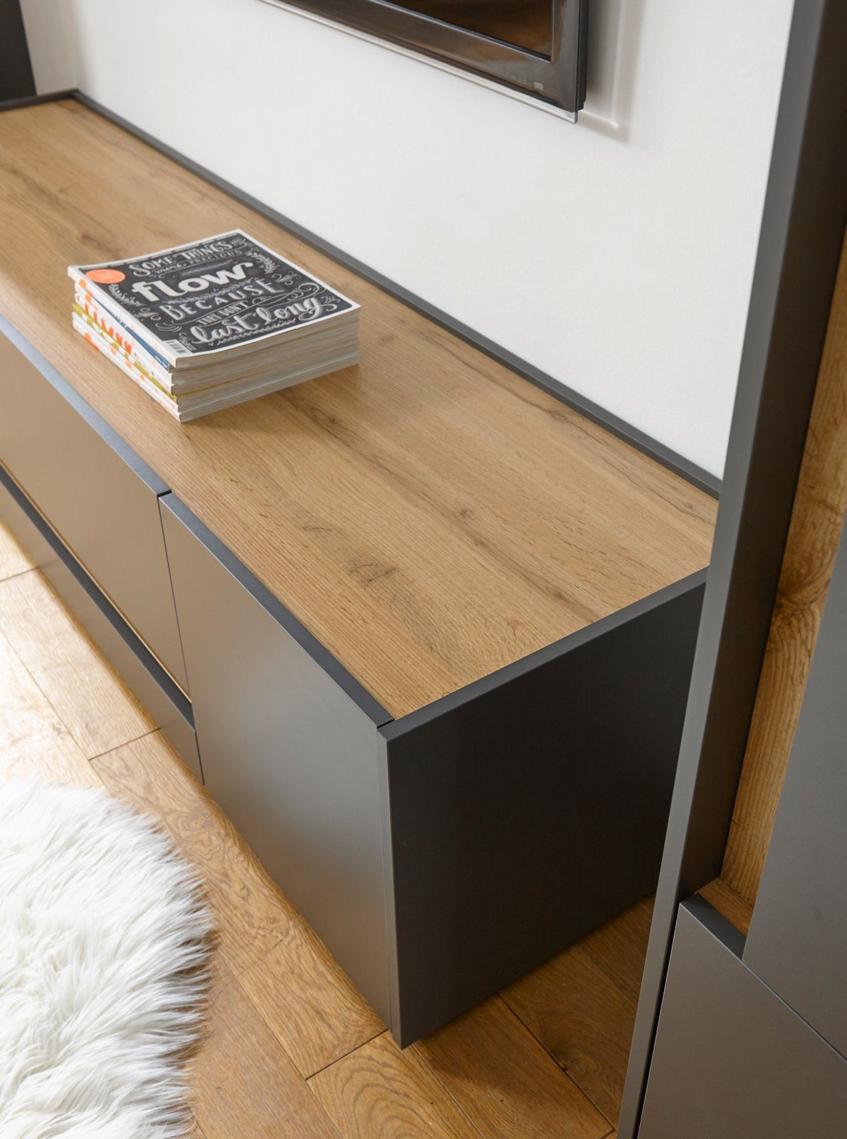 Furn.Design Wohnwand Center, (Komplett-Set, bestehend aus Lowboard 300 cm und Wandpaneel 155 cm), Breite 300 cm, mit Hänge-Lowboard