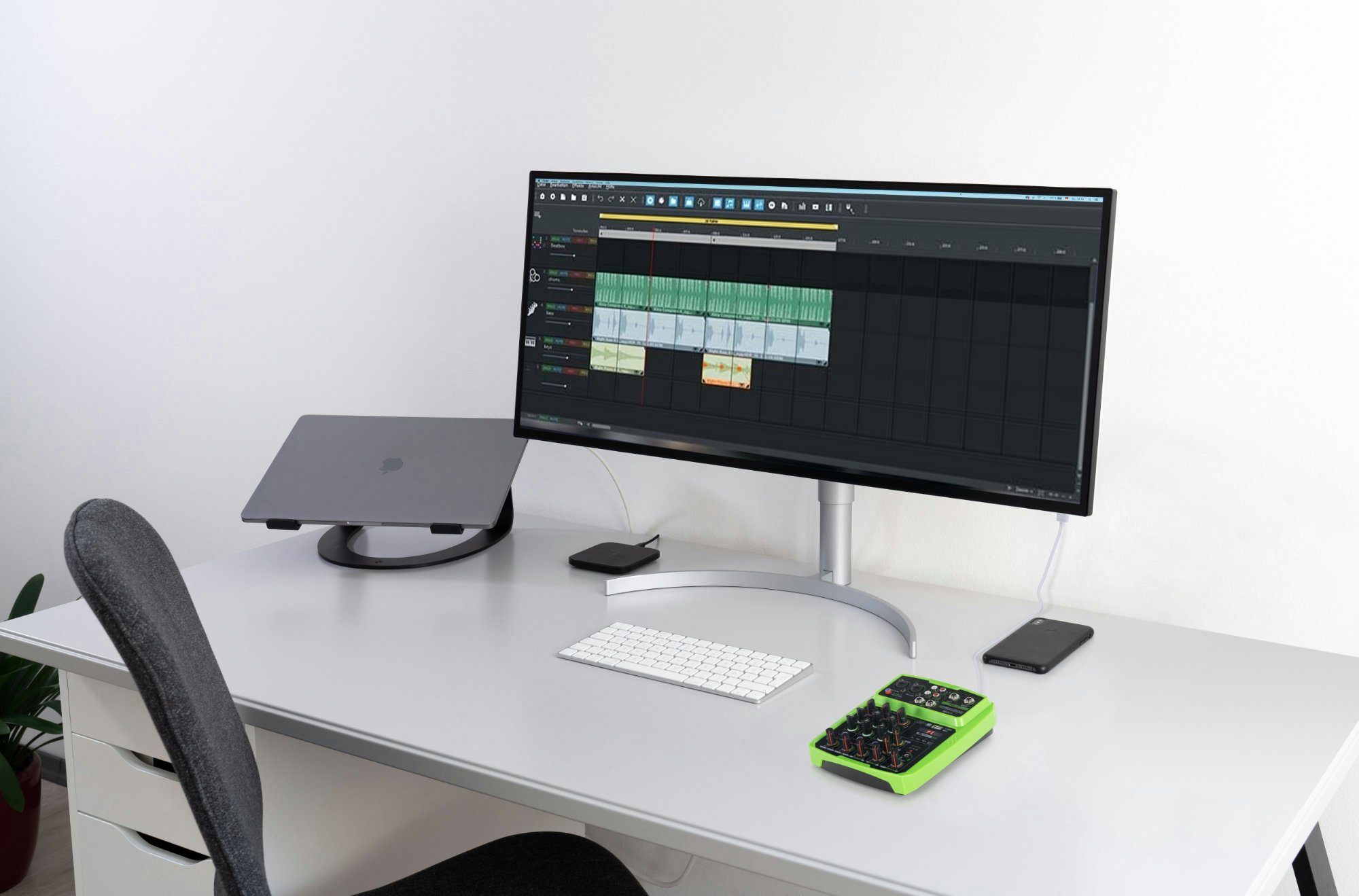 Pronomic Mischpult Mini4 USB-betriebener 4-Kanal Mixer, (2-tlg), mit Medienplayer/-recorder mit Bluetooth und USB - Audio-Interface