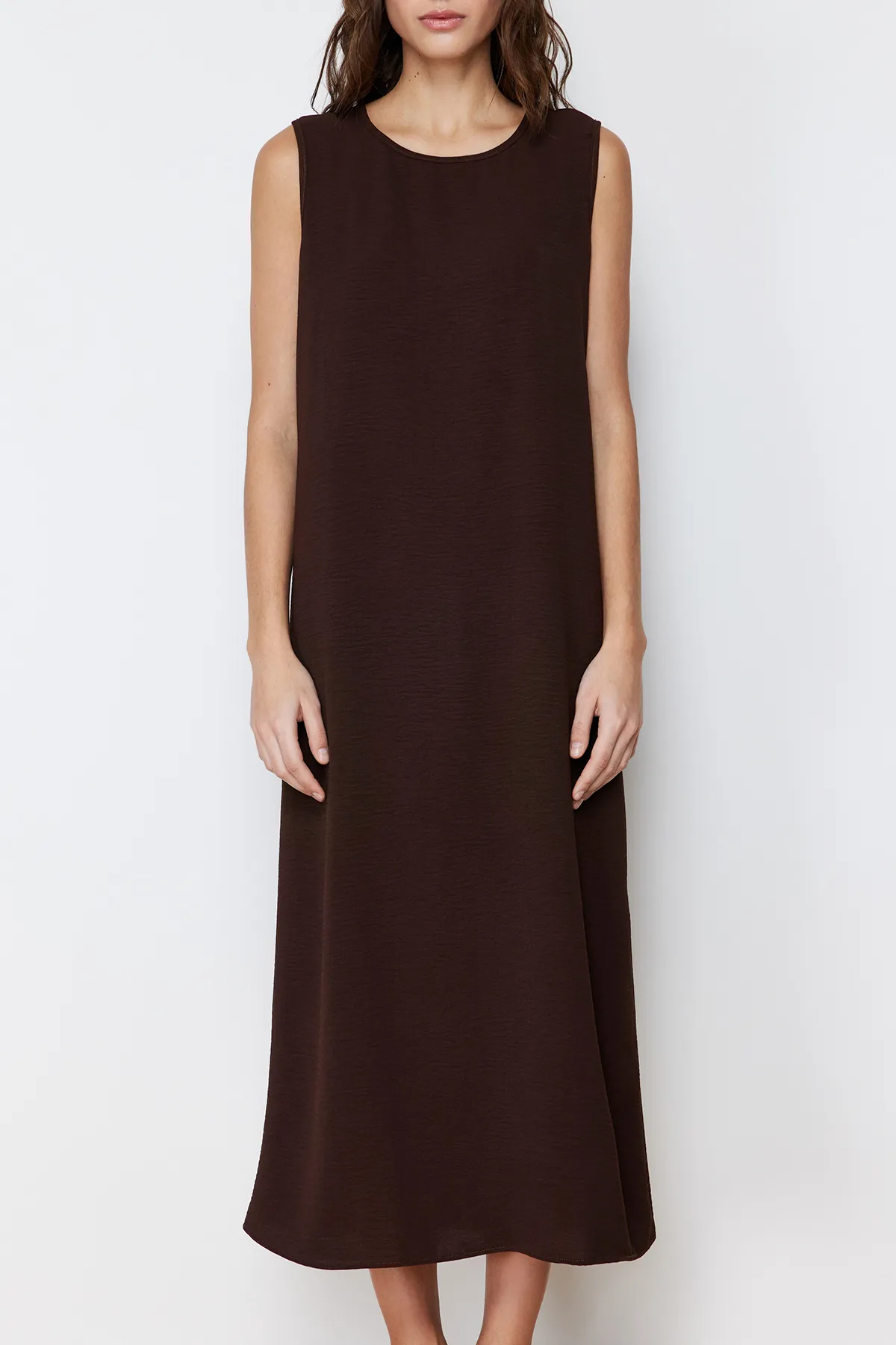 Trendyol Modest  Braunes Unterwäsche-Aerobin-Kleid mit gewebtem Futter TCTSS23EB00146