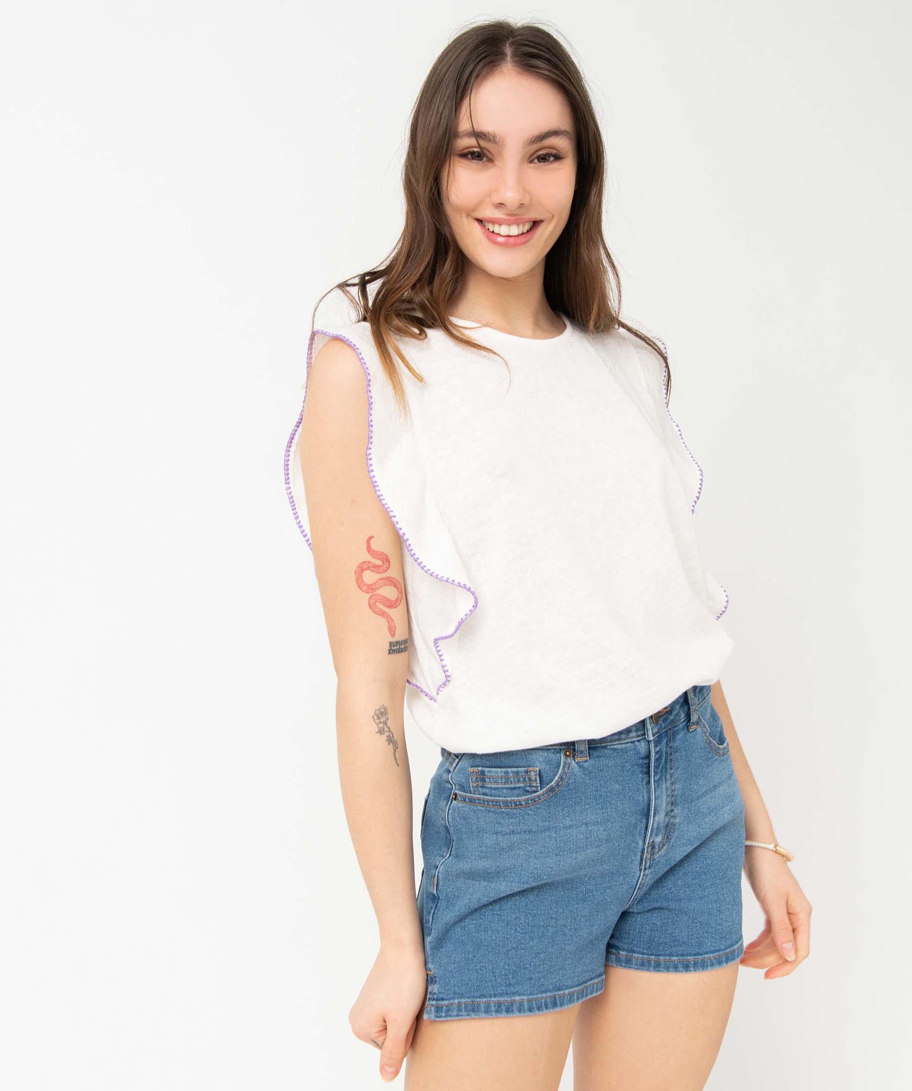 Tee-shirt femme avec volants sur les épaules ecru | GEMO