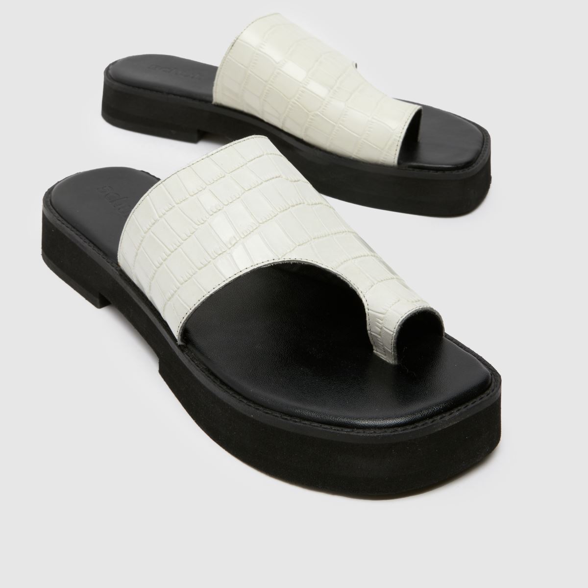Schuh Tori vastag krokodilbőr szandál fehér színben