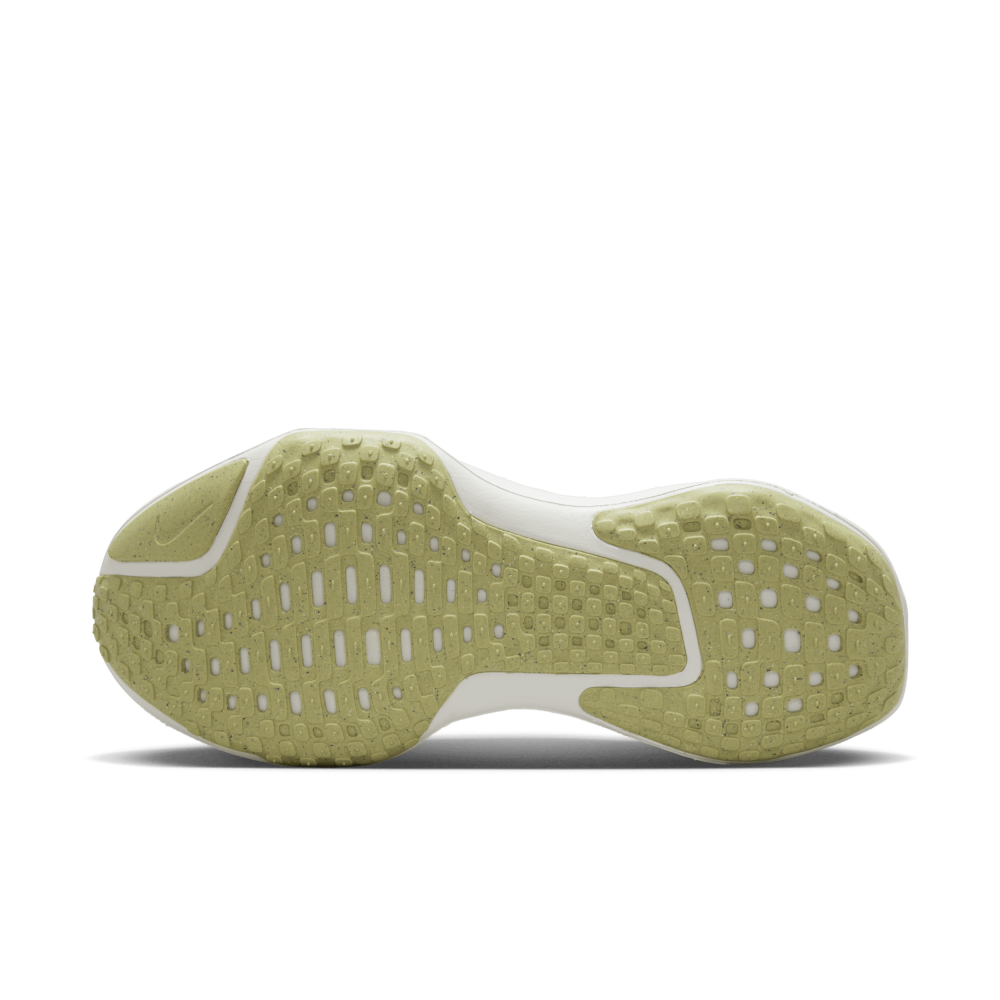 Nike Invincible Run ZoomX 3 DR2660-201 / braun