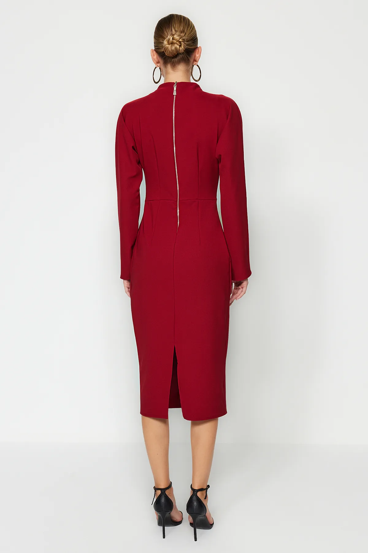 Trendyol Collection  Burgunderfarbenes, figurbetontes Midi-Webkleid TWOAW24EL00299