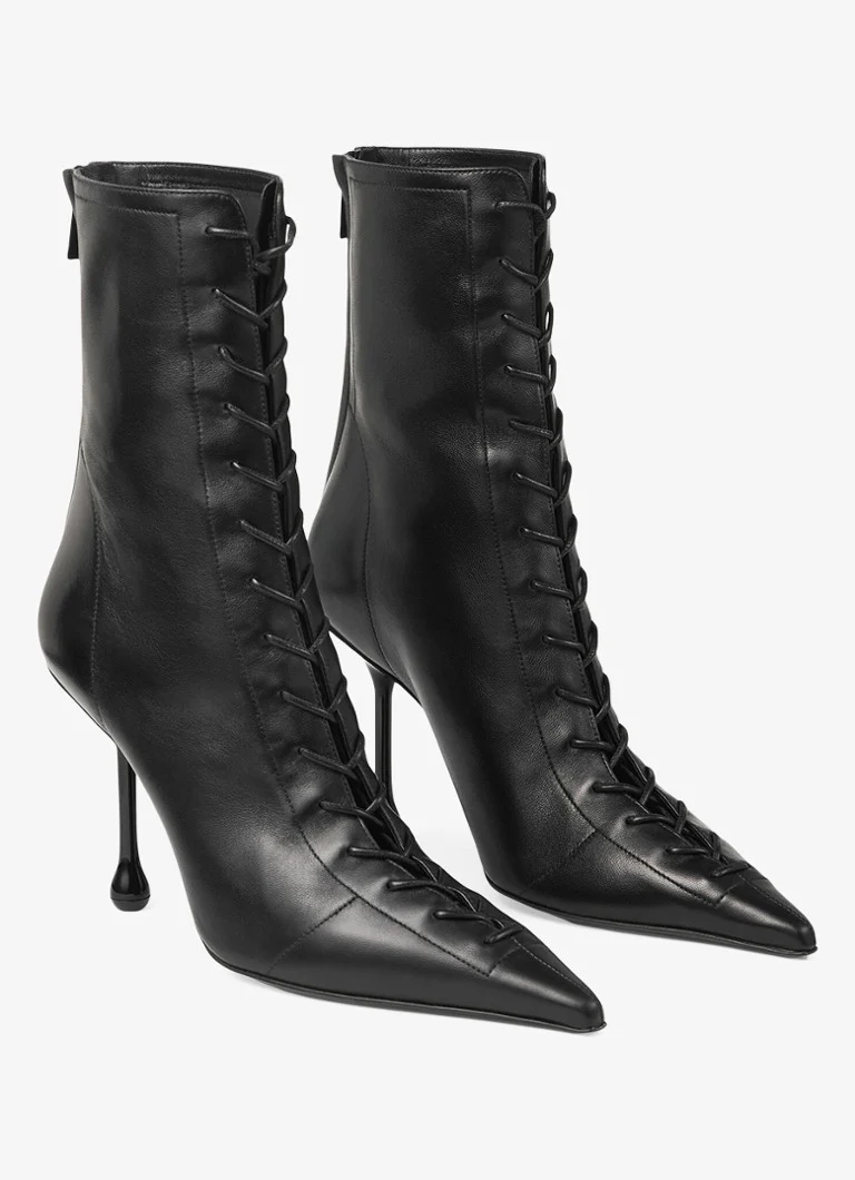 Jimmy Choo  Scarlett 95 enkellaarsje van lamsleer