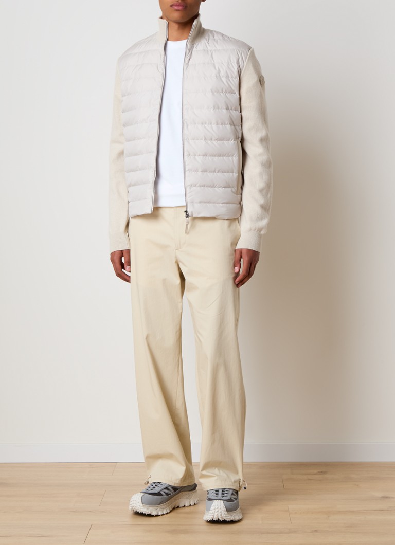 Cardigan Moncler fin țesut, cu față matlasată, din amestec de cașmir.