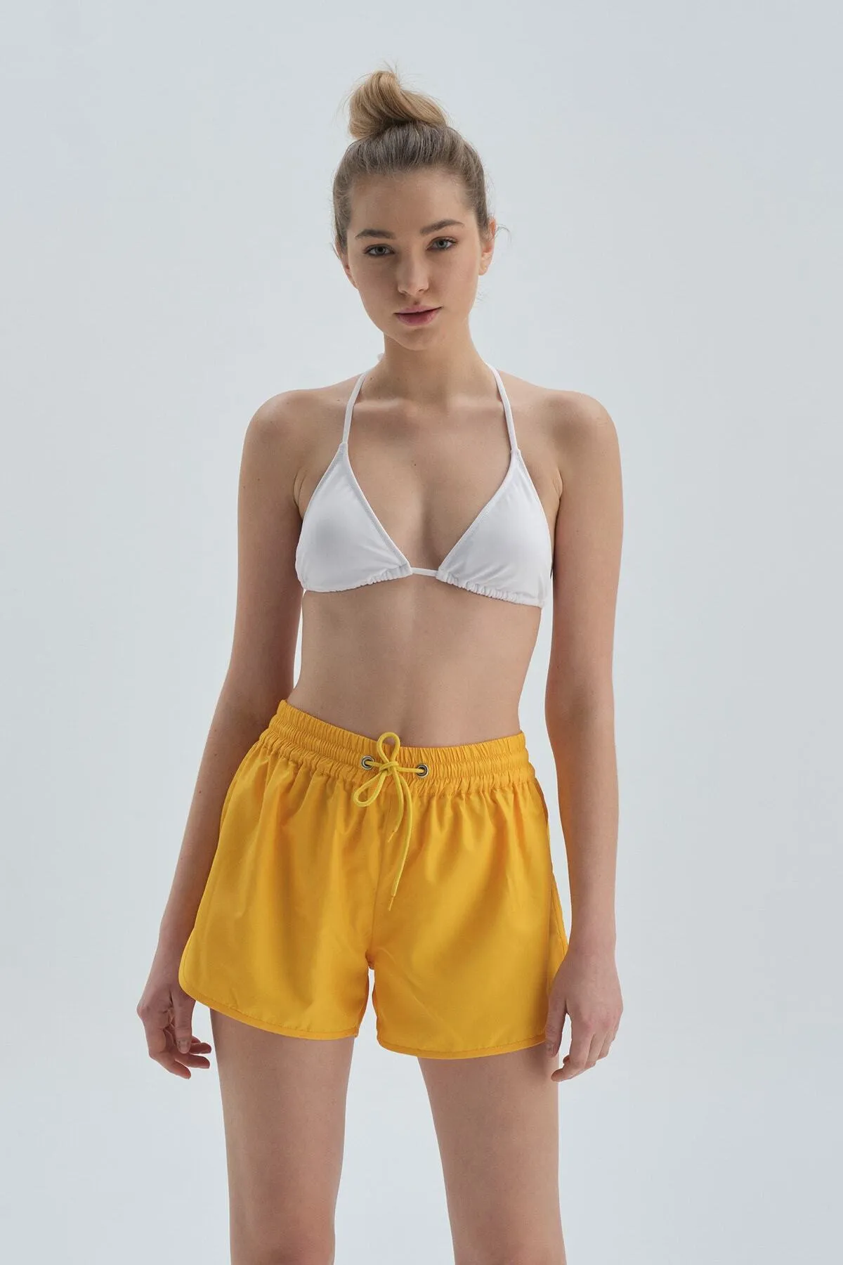 Dagi  Gelbe Mikro-Badeshorts mit elastischem Bund