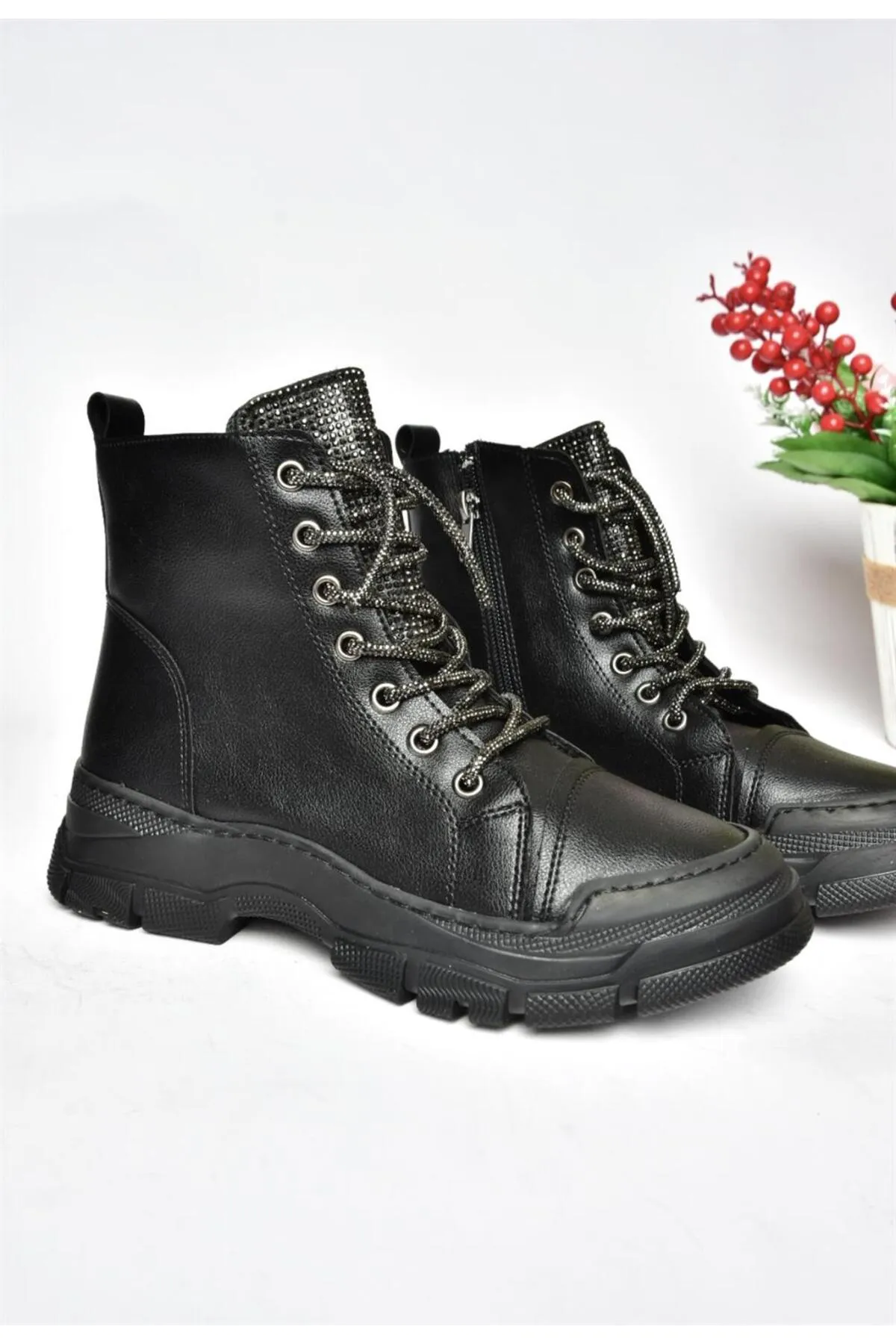 Fox Shoes  R602889909 Damenstiefel mit schwarzen Steindetails