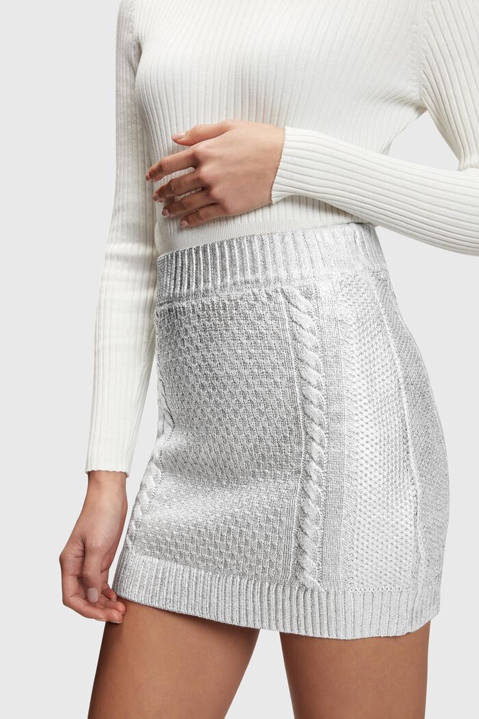 Minirock mit Zopfmuster im Metallic-Look