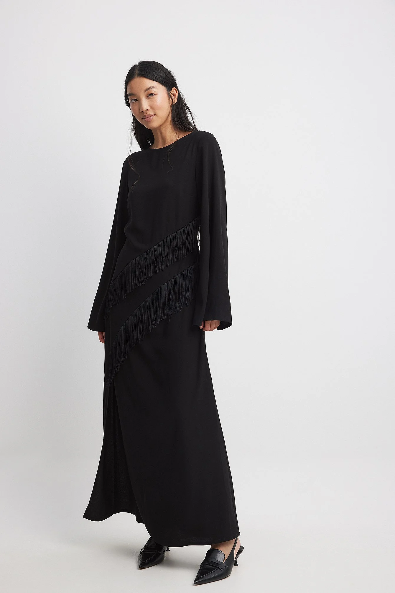 Maxikleid mit Fransen und offenem Rücken