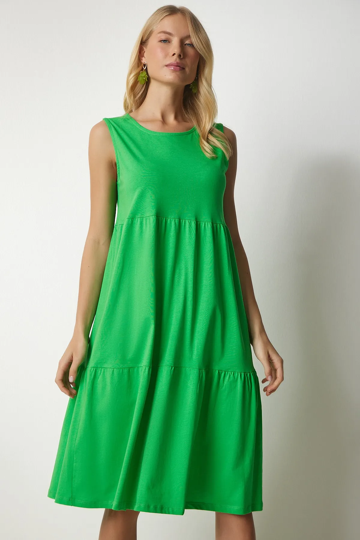 Happiness İstanbul  Hellgrünes ärmelloses Volant-Strickkleid für Damen CR00412
