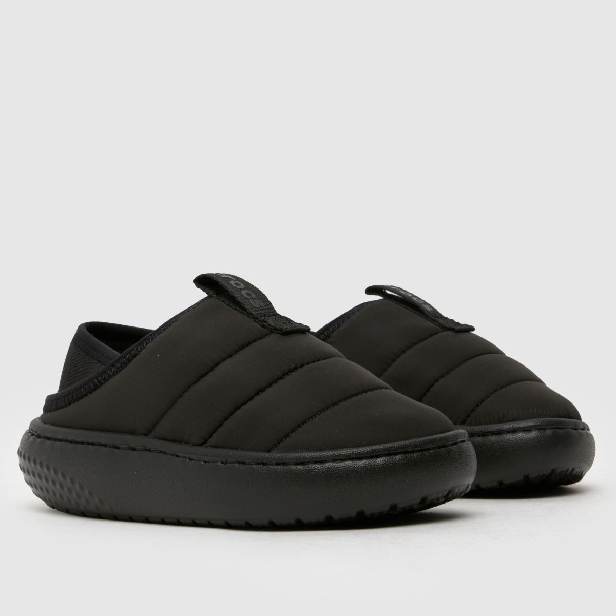 Crocs svarta klassiska puff moc pojk junior tofflor