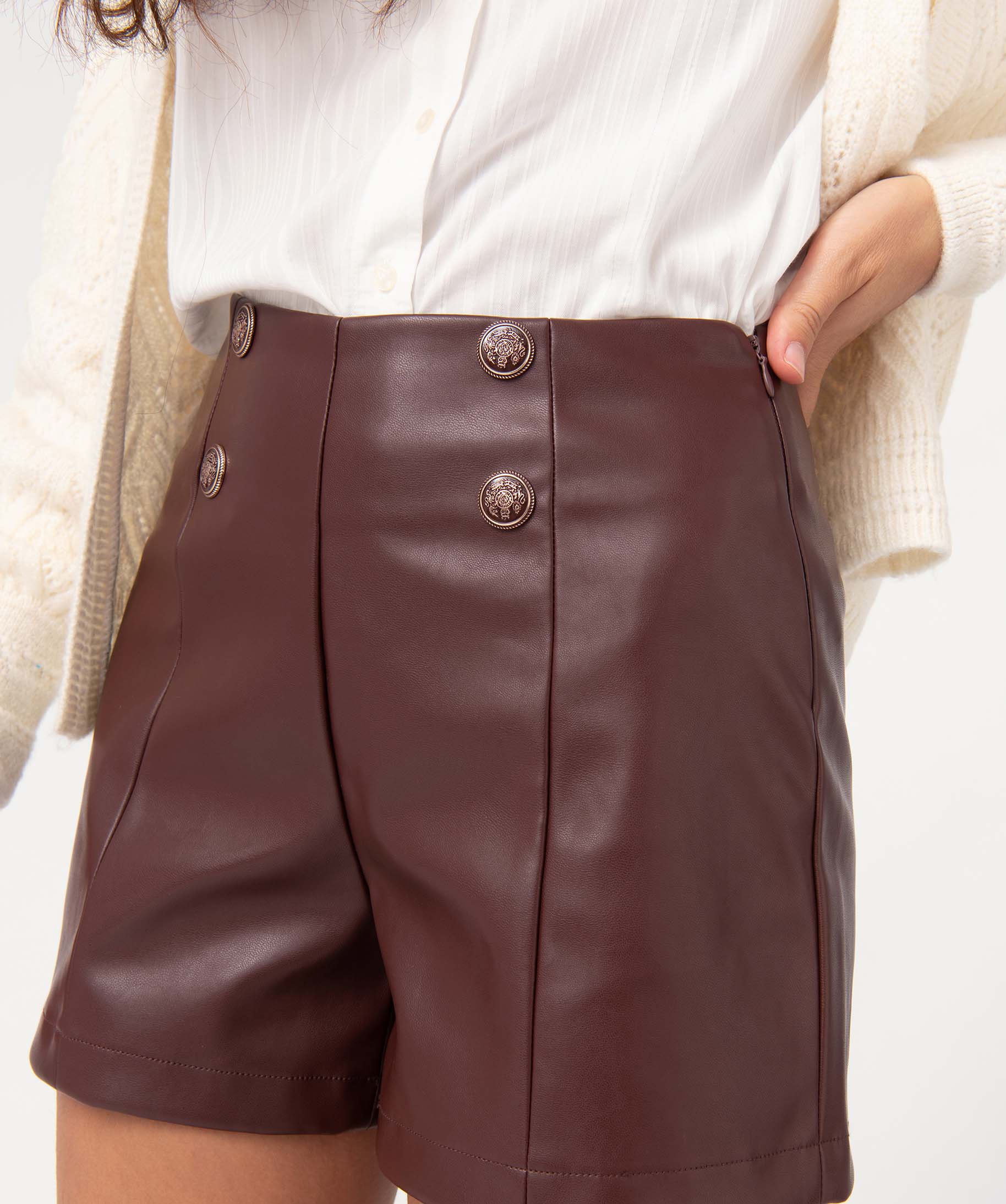 Short femme ample en matière synthétique imitation cuir marron | GEMO