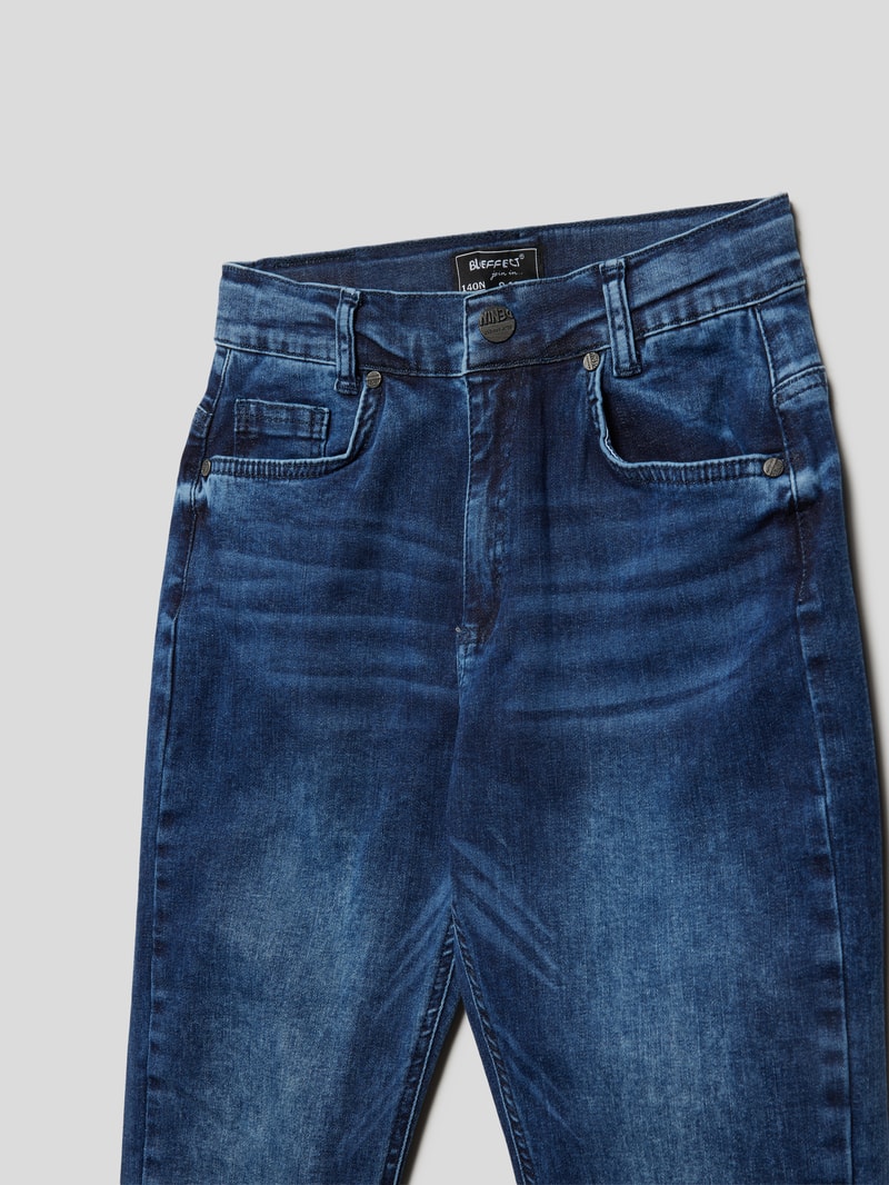 Loose Fit Jeans mit Label-Detail in dunkelblau