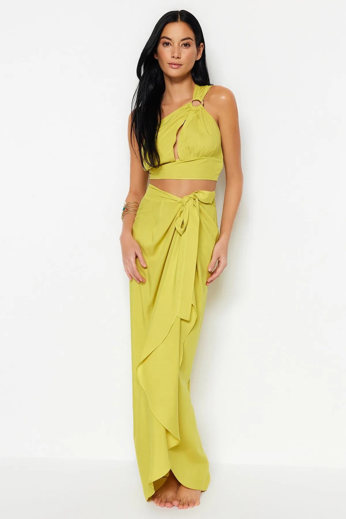 Trendyol Collection  Ölgrünes Single-Shoulder-Blusenrock-Set mit gewebten Accessoires TBESS23AU00133