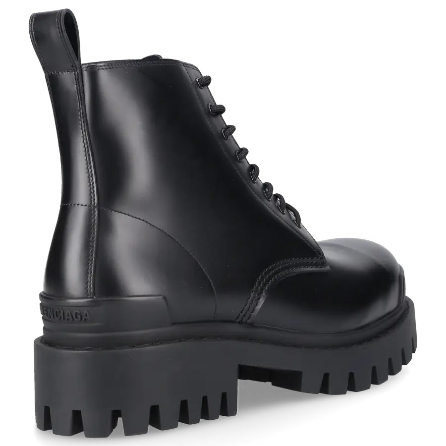 Balenciaga - Schnürboots STRIKE Kalbsleder - schwarz