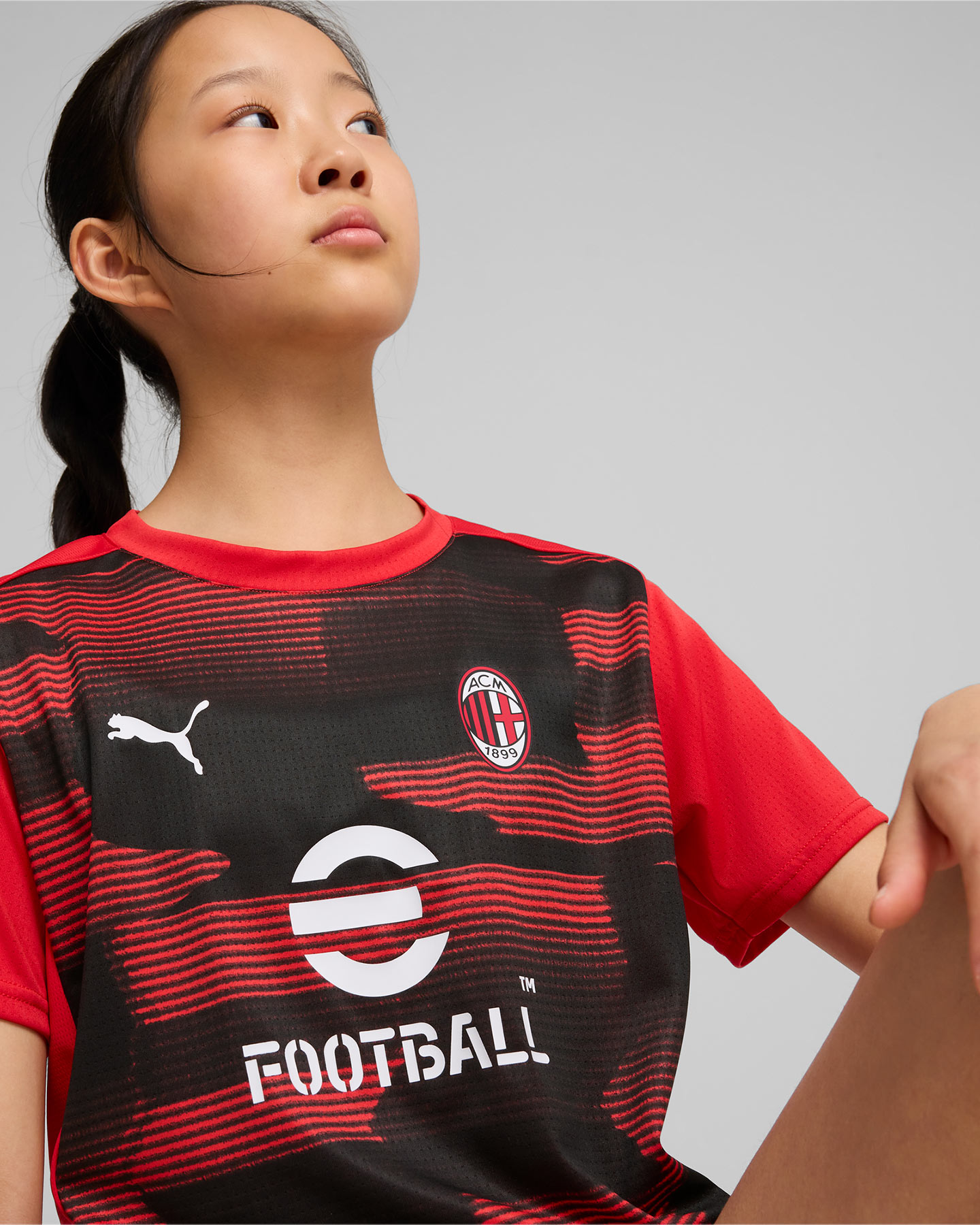 Oficiálny futbalový dres Puma AC Miláno Home Prematch 24-25 Jr 777718-01