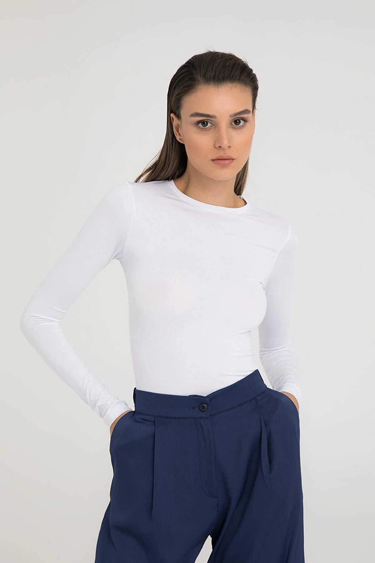 SHEISMONO  Soft-Touch-Rundhalsbluse in Weiß