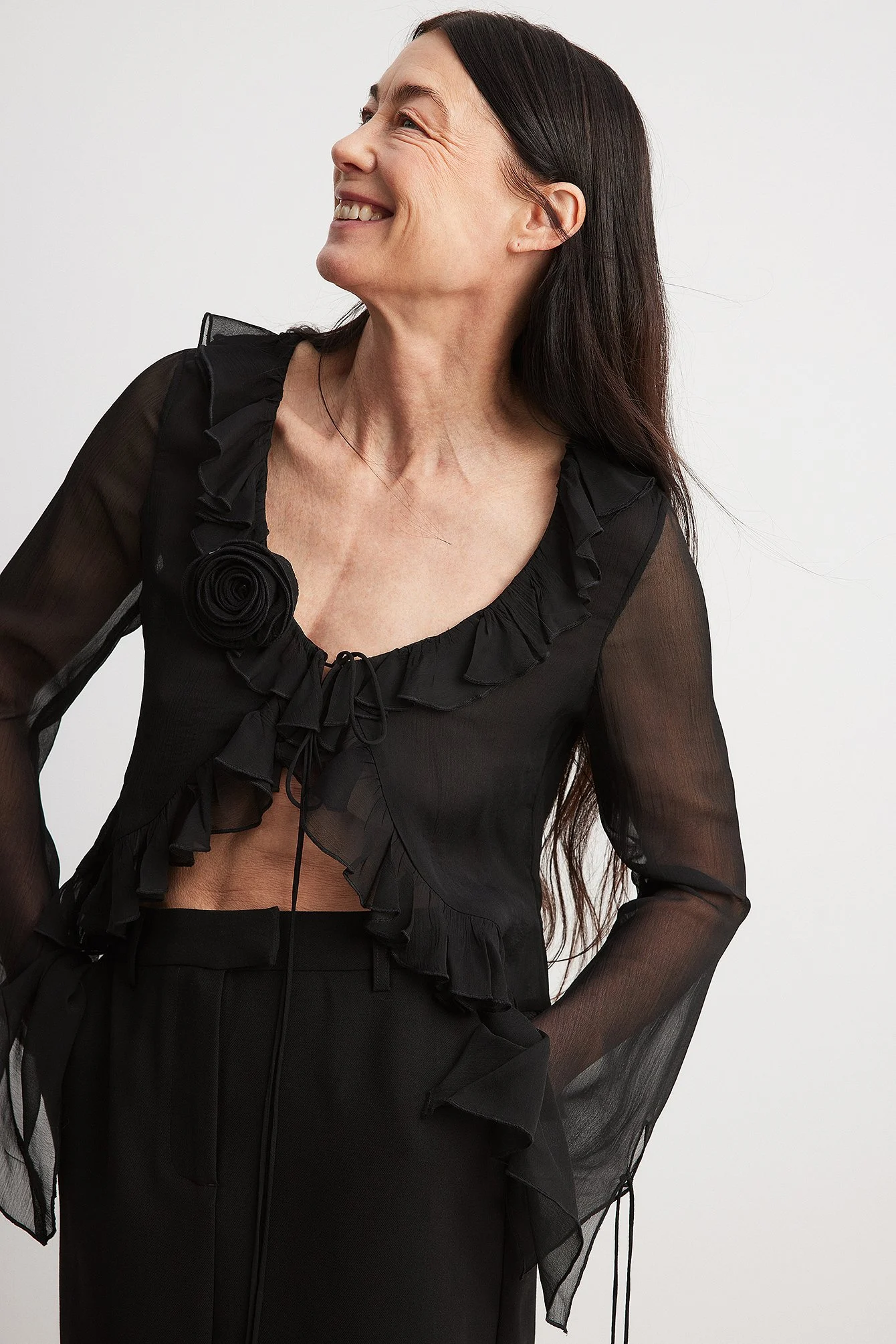 Rüschenbluse mit Schnürdetail