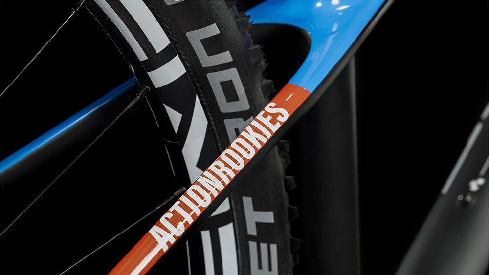 Cube Elite 240 C:62 Pro carbon´n´blue´n´red kaufen | Bike-Discount