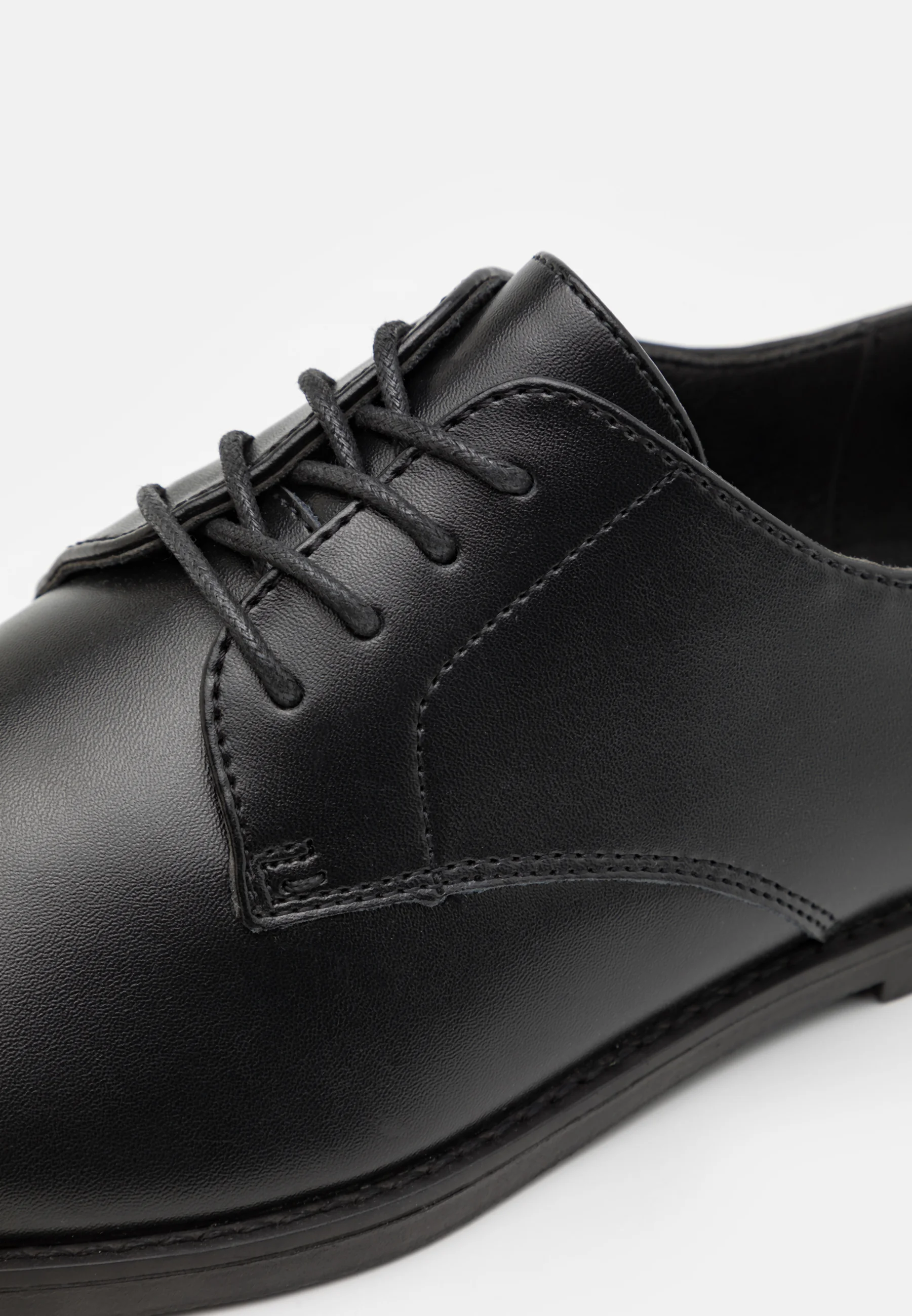 Zapatos con cordones elegantes Zign