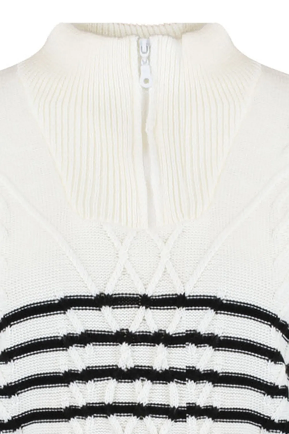 Trendyol Collection  Ecrufarbener Strickpullover mit weiter Passform TWOAW22KZ0020