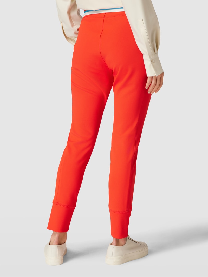 Sweatpants mit Teilungsnähten Modell 'FUTURE 4.0' in rot