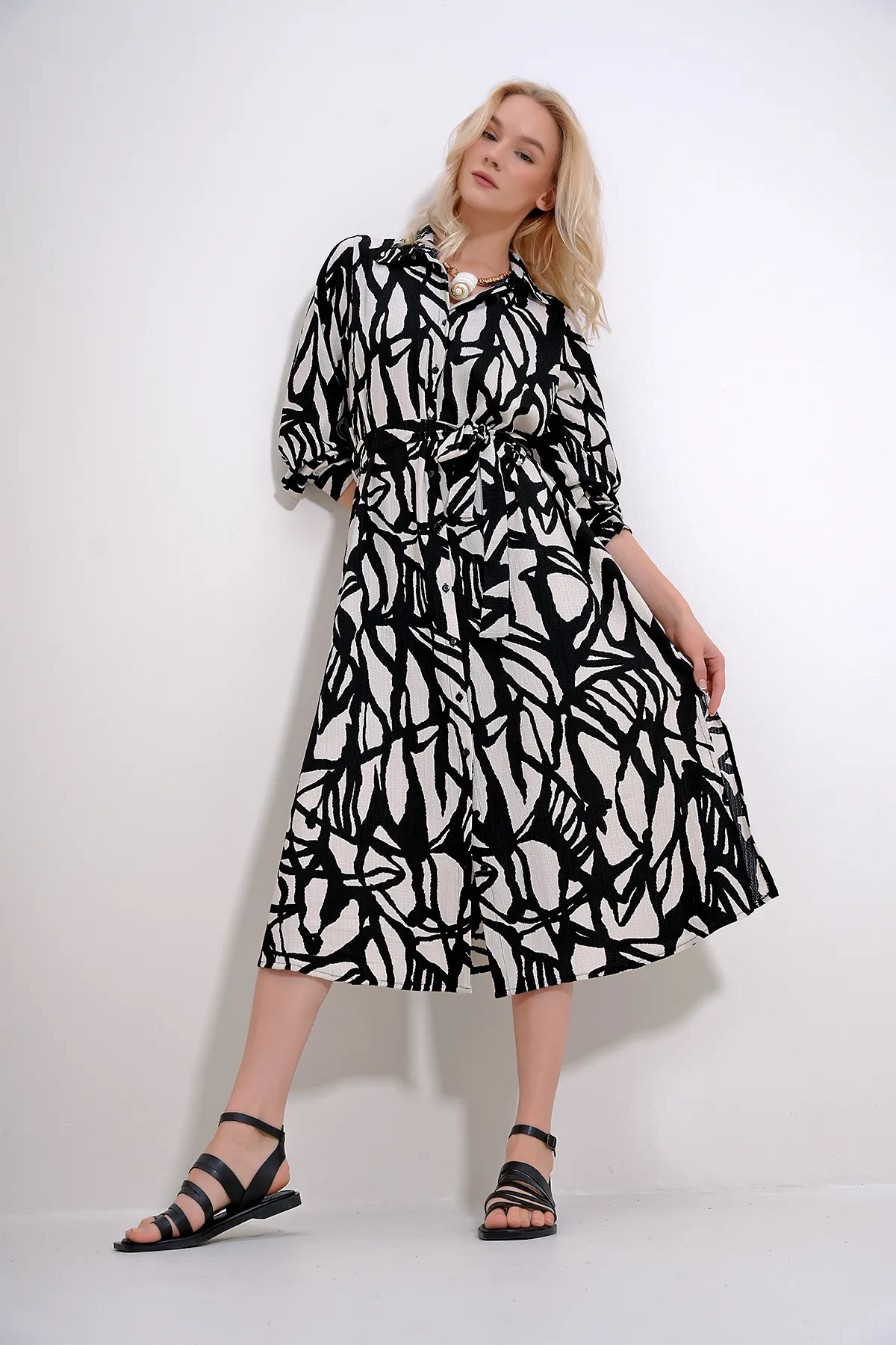 Trend Alaçatı Stili  Kleid - Schwarz - A-Linie