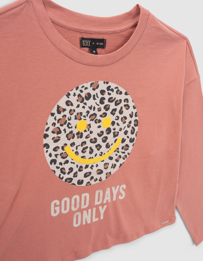 T-shirt terracotta sourire fond léopard fille