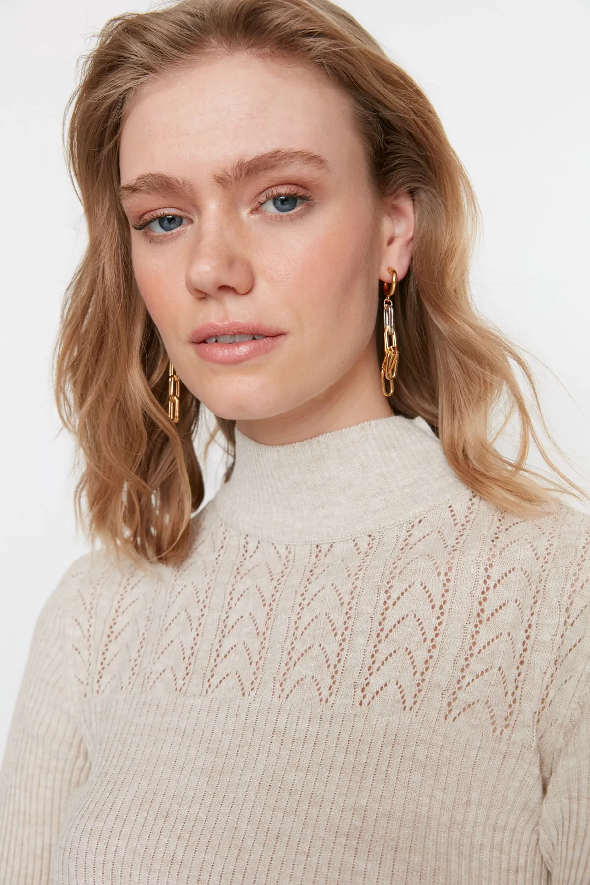 Trendyol Collection  Steinfarbener durchbrochener Strickpullover TWOAW21KZ0934
