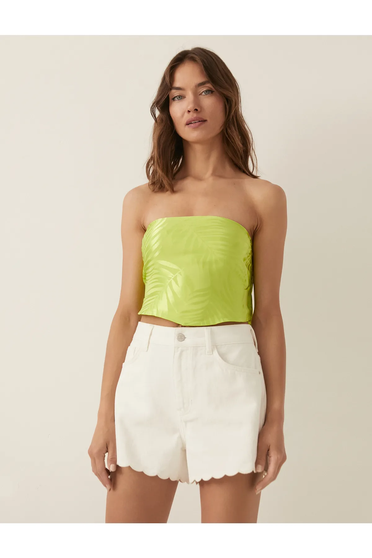 Koton  Melis Ağazat X – Trägerlose Crop-Athletin