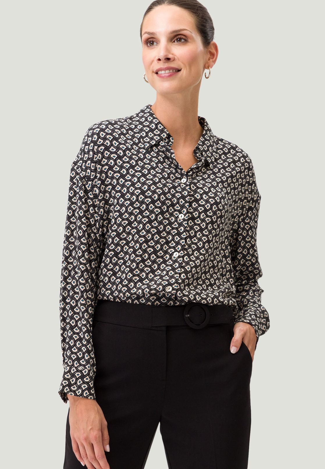 Hemdbluse mit Minimal Print