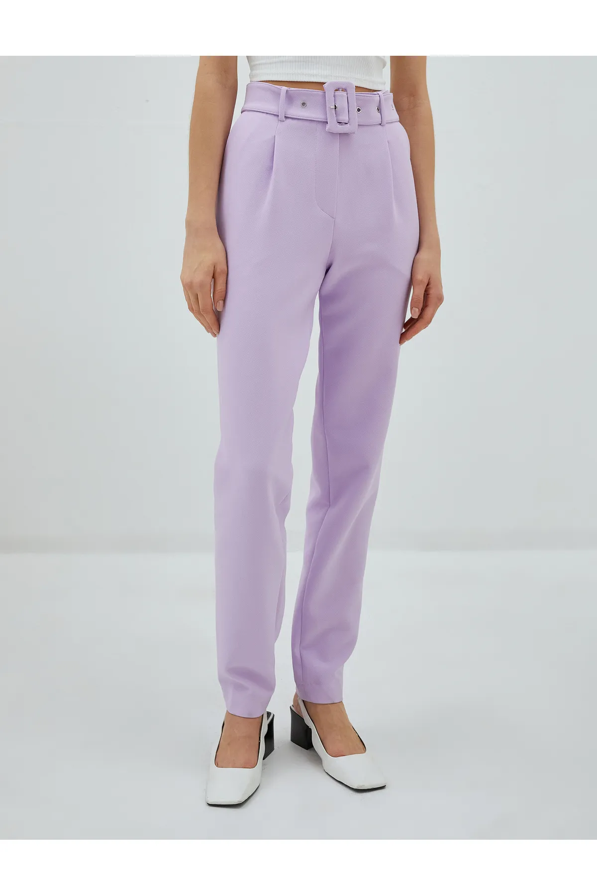 Koton  Karottenhose mit Gürtel und Faltentasche