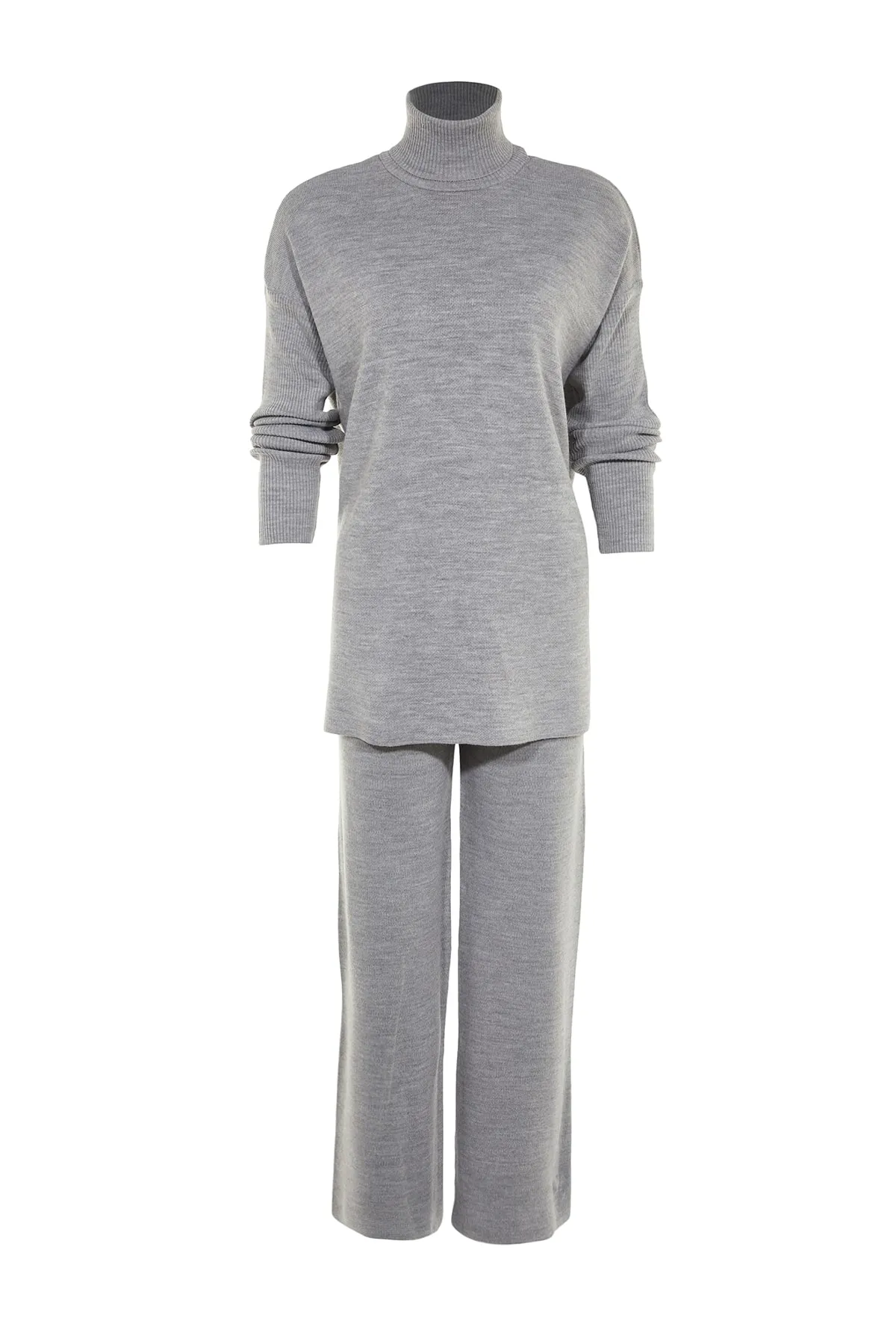 Trendyol Collection  Graues Rollkragenpullover-Hosen-Set aus Oberteil und Unterteil mit Schlitzdetail TWOAW22AU0102