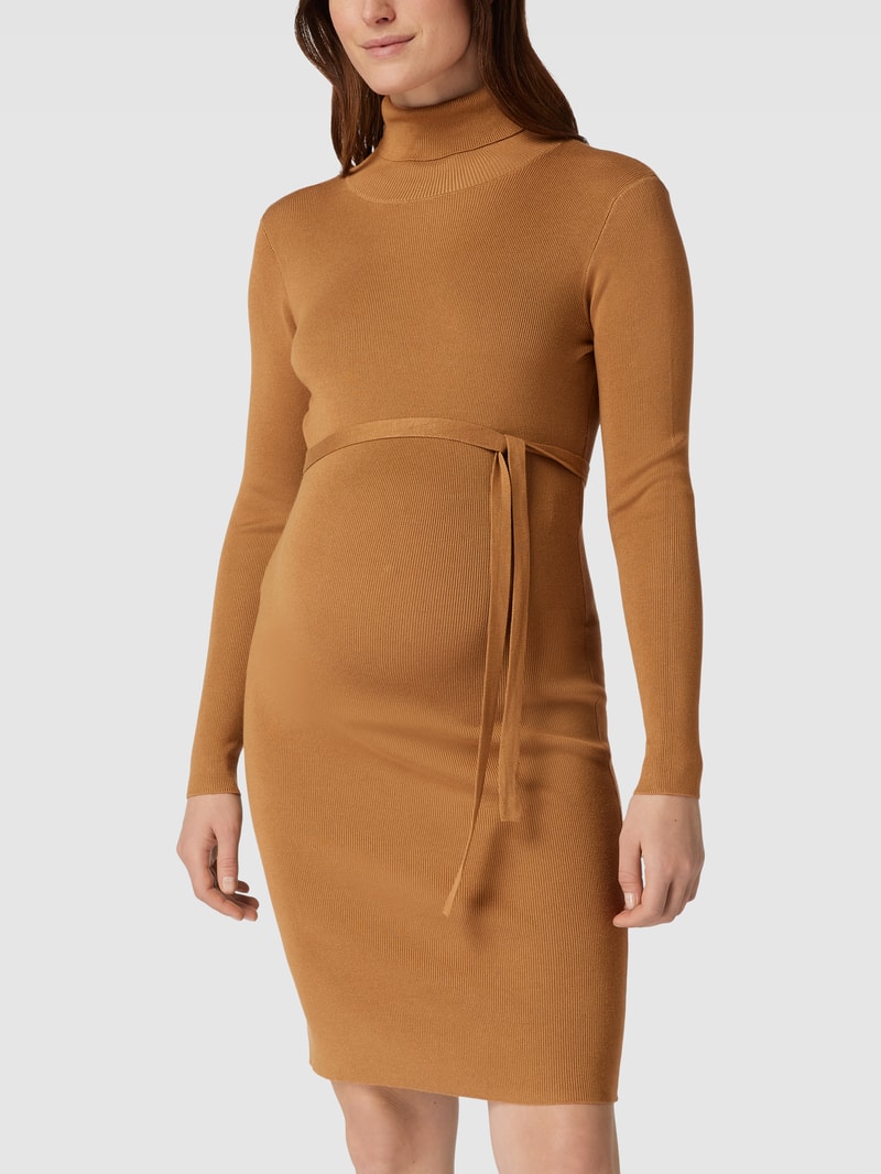 Umstands-Strickkleid mit Rollkragen in hellbraun