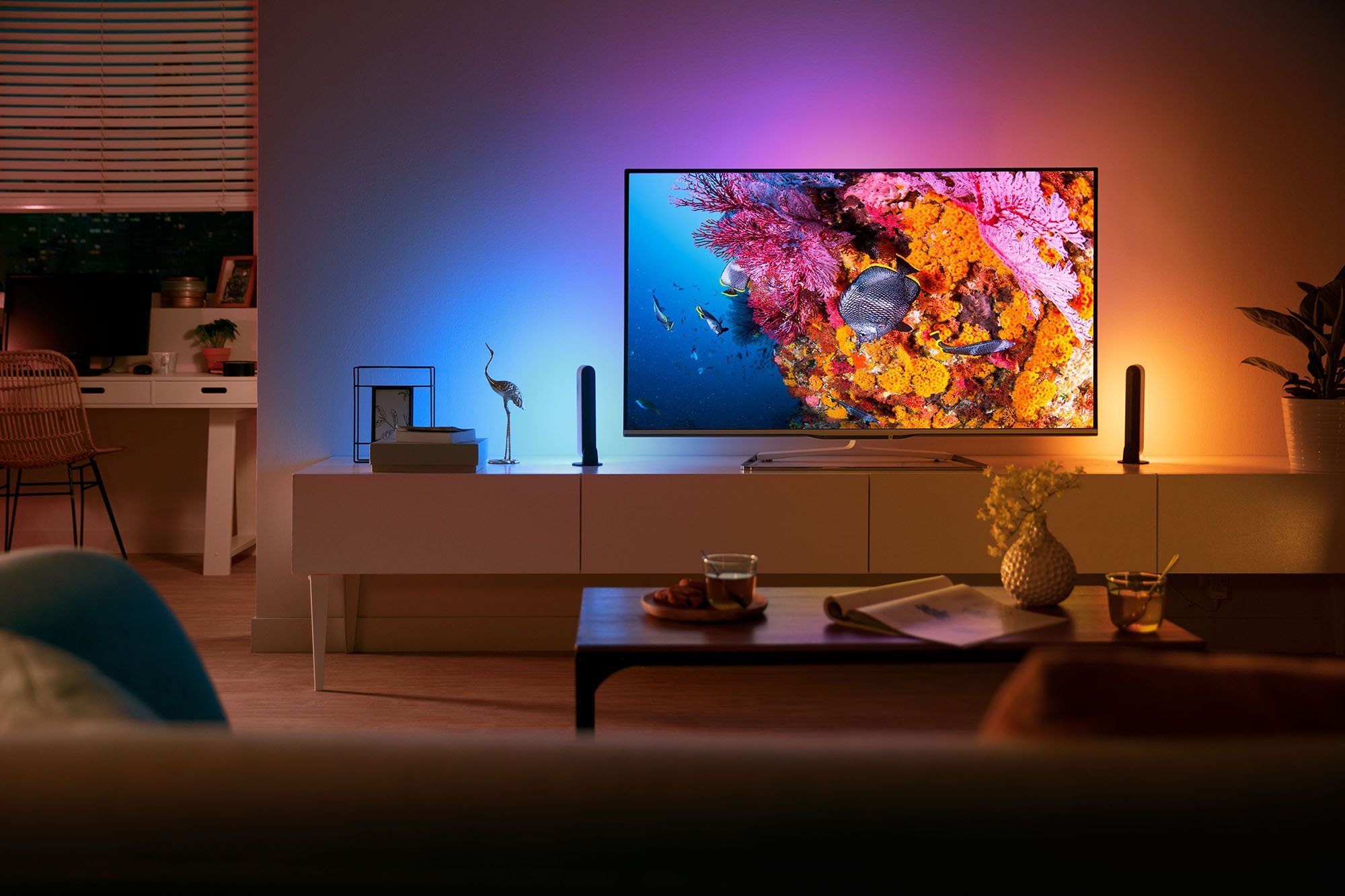 Philips Hue LED Tischleuchte PLAY, Dimmfunktion, Farbwechsel, Smart Home, mehrere Helligkeitsstufen, LED fest integriert, Extra-Warmweiß, Kaltweiß, Neutralweiß, Tageslichtweiß, Warmweiß, LED Play Lightbar