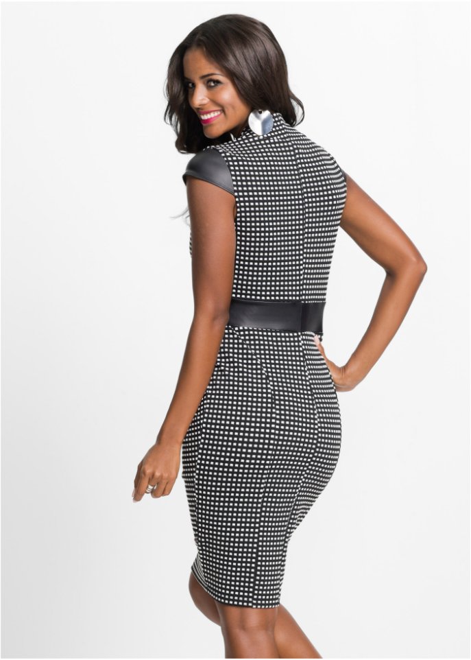 Kleid und Gürtel