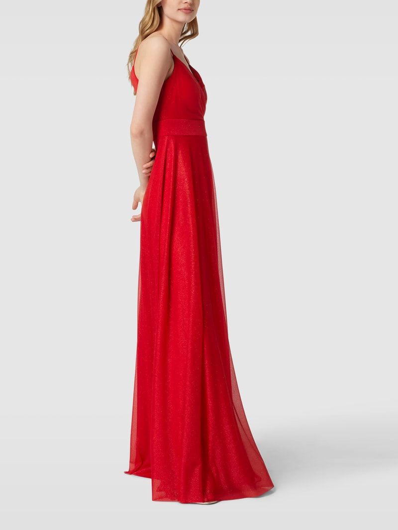 Abendkleid in schimmernder Optik in rot