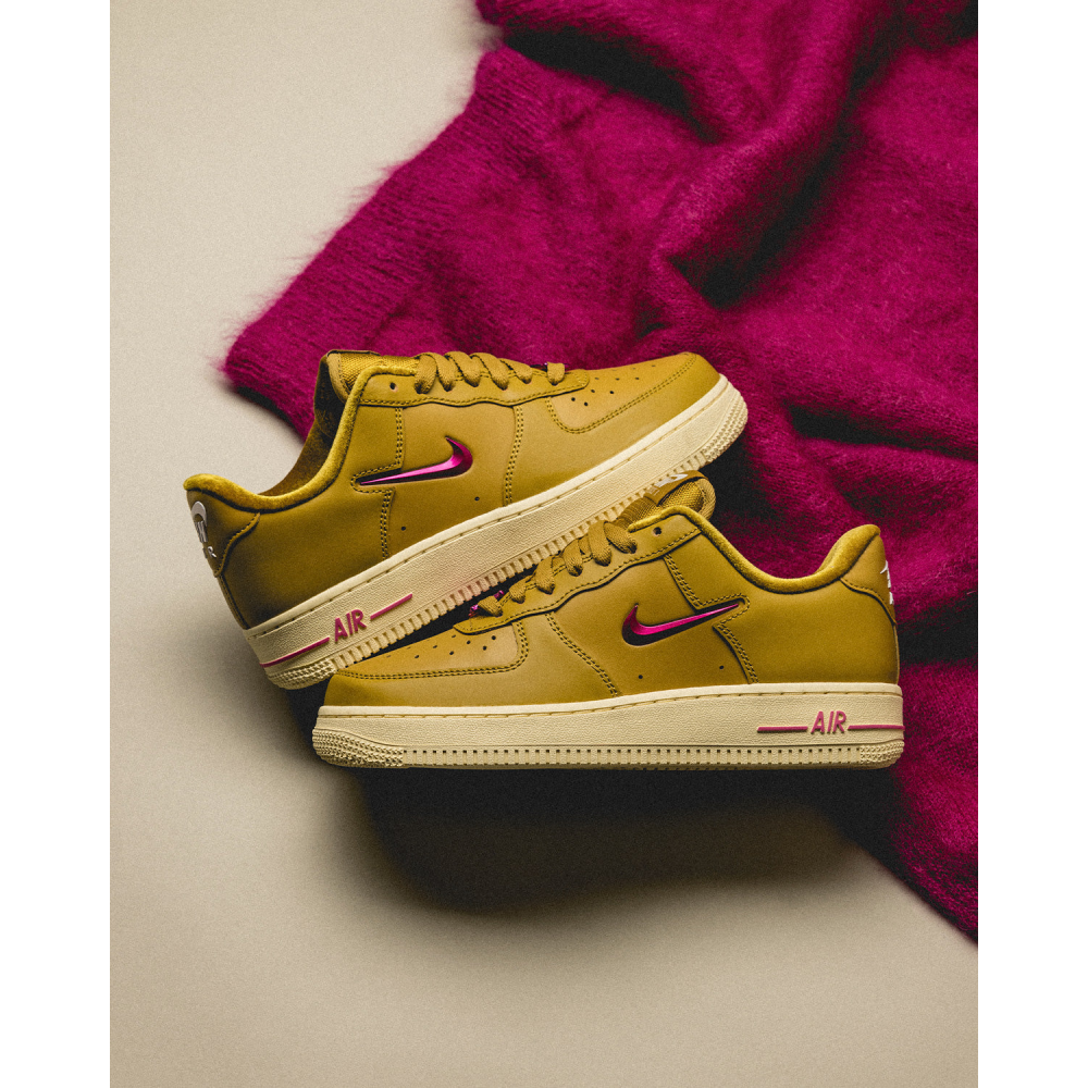 Nike Air Force 1 07 Just Do It Se FB8251-700 / braun
