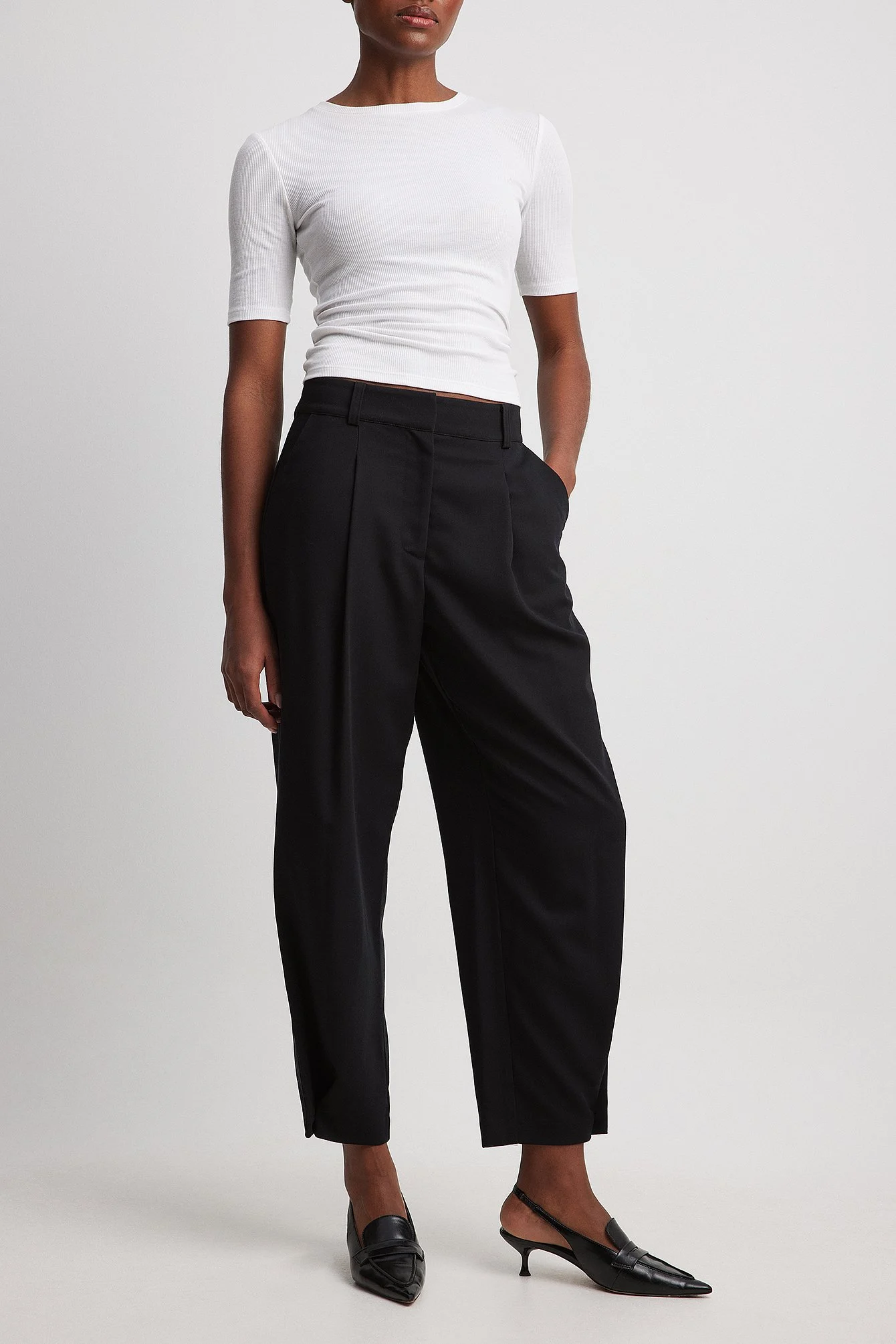 Karottenhose mit hoher Taille