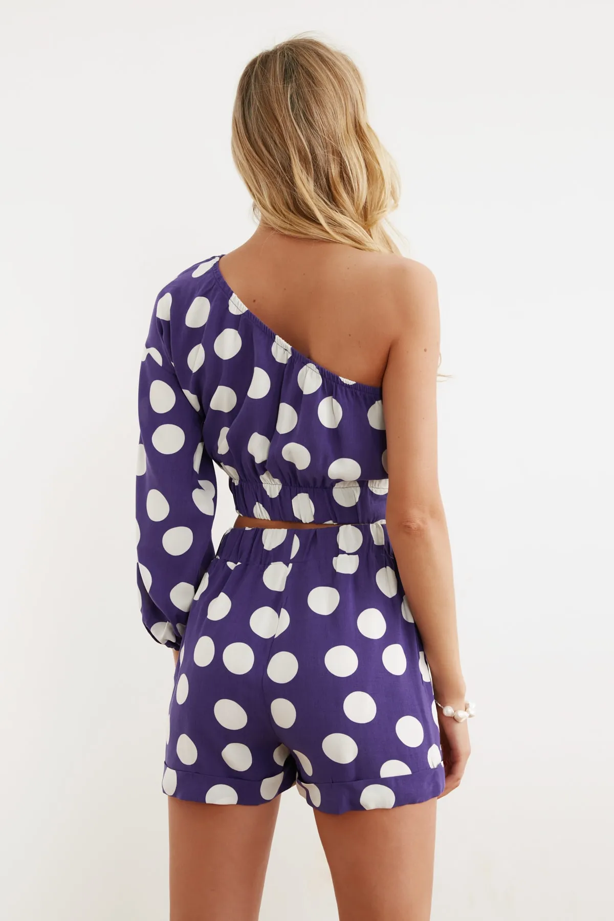 Trendyol Collection  Lilafarbenes Unter- und Oberteil-Set aus Viskose mit Punkten TBESS21AU0077