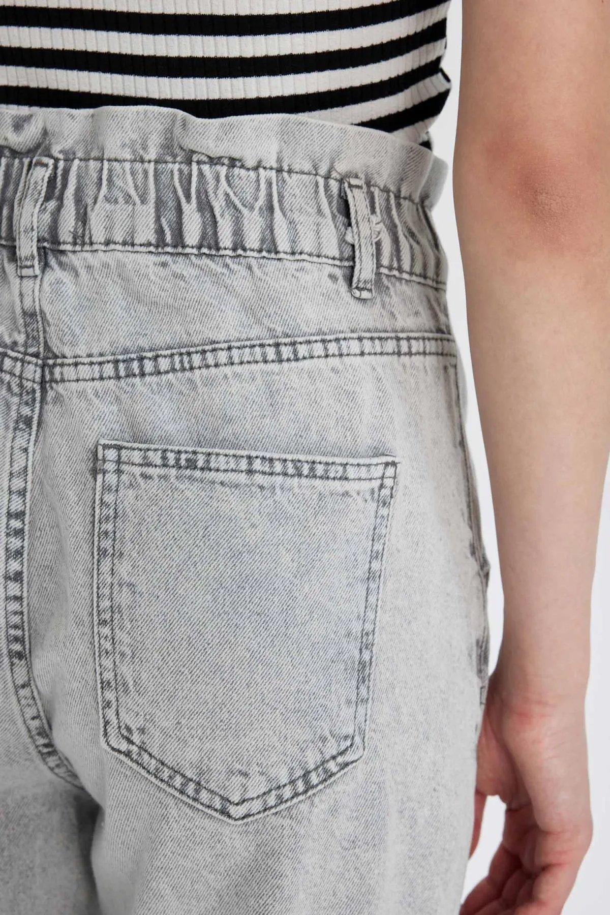 DeFacto  Paperbag Jeanshose mit hoher Taille und geradem Bein in Knöchellänge B8224ax24sp