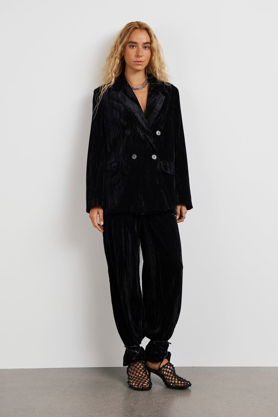 Kirsten velvet blazer