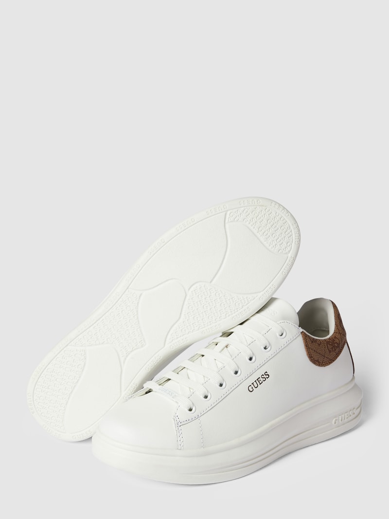 Sneaker mit Label-Print Modell 'VIBO' in weiß