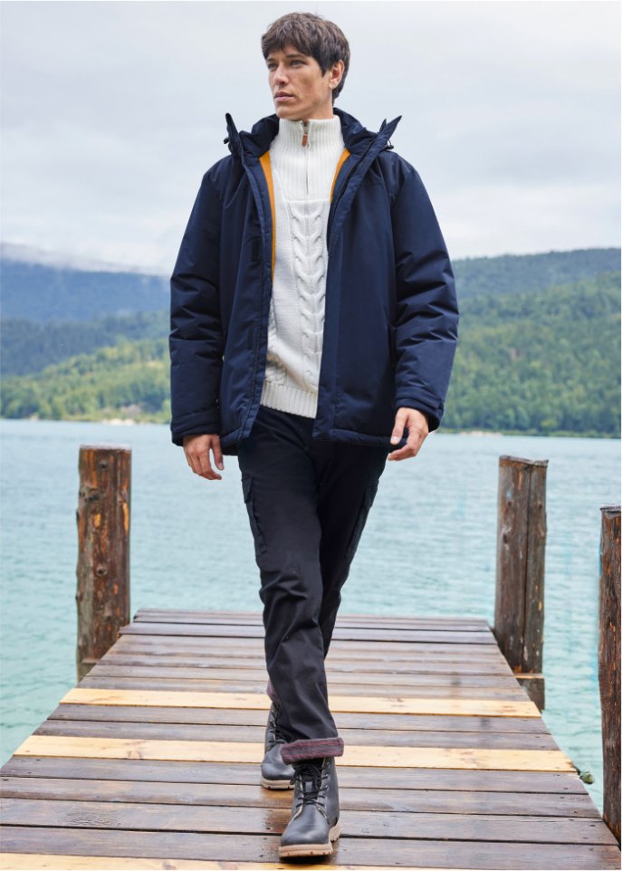 Winterjacke mit Komfortschnitt und recyceltem Polyester