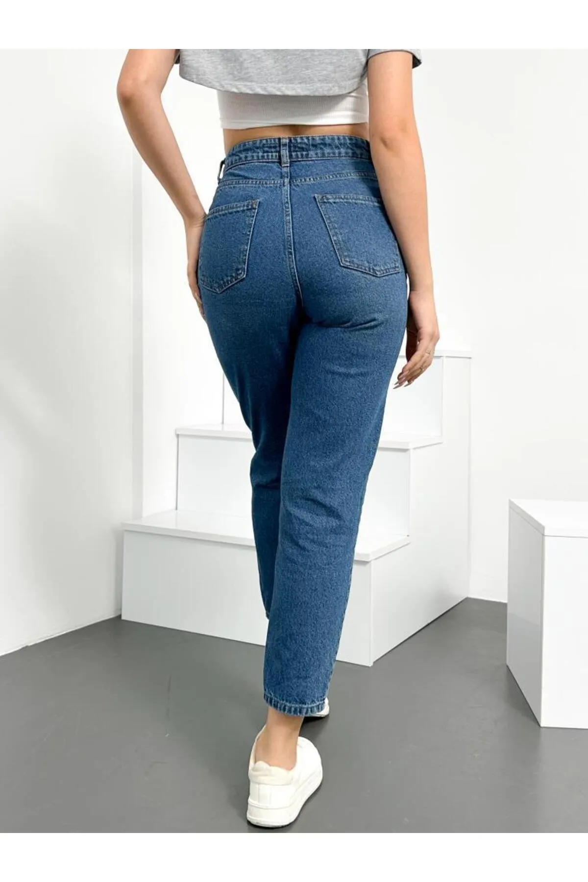 HLT JEANS  Hellblaue Lycra Mom Jean für Damen, hohe Taille, dehnbare Jeanshose, Anna Model