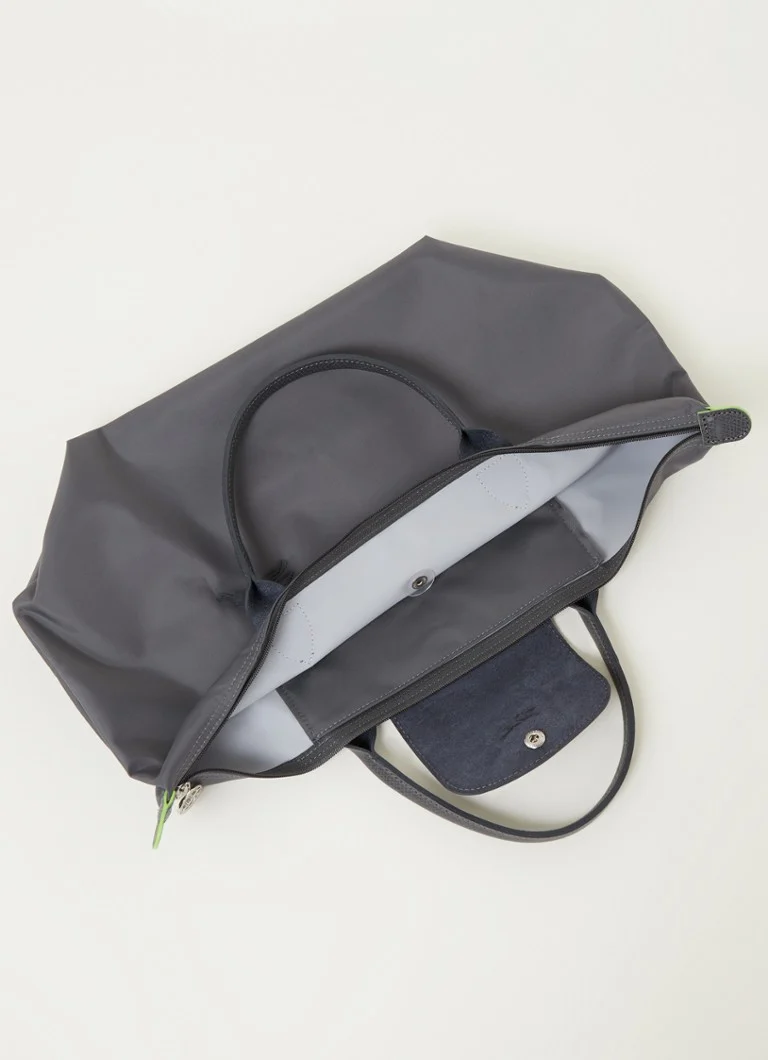Geantă verde Longchamp Le Pliage, mărimea M, cu detalii din piele.