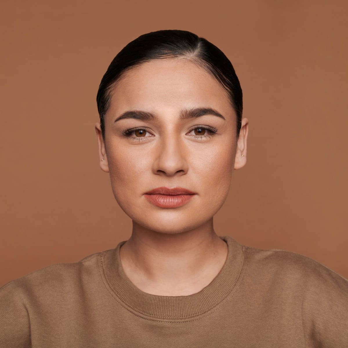 Foundation Liquid HD Coverage Waterproof 048 Desert Beige, 30 ml